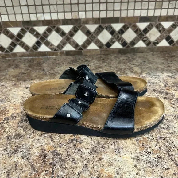 Naot Ashley Elegant Black Leather Studded Slip On Sandals Size EU 42 US 11 - Picture 3 of 7